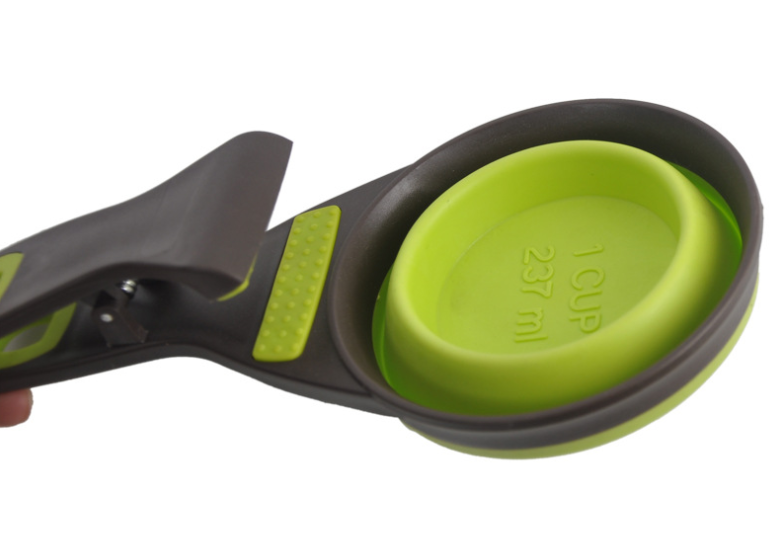 Collapsible Travel Bowl & Food Scoop